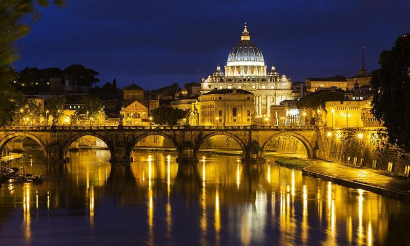 Red House Trastevere San Pietro Bambin Gesu Sant Onofrio Apartment Rom